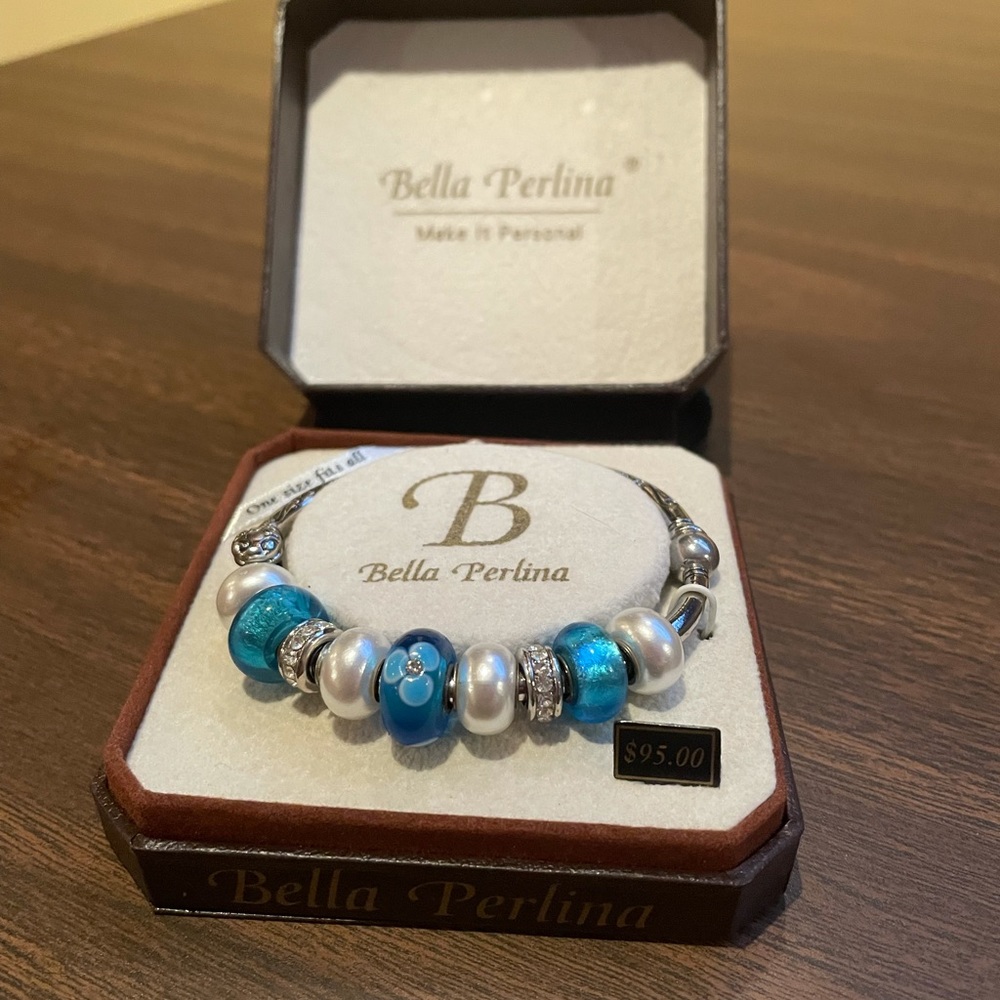 Bella Perlina blue, pearl and silver charm bracelet